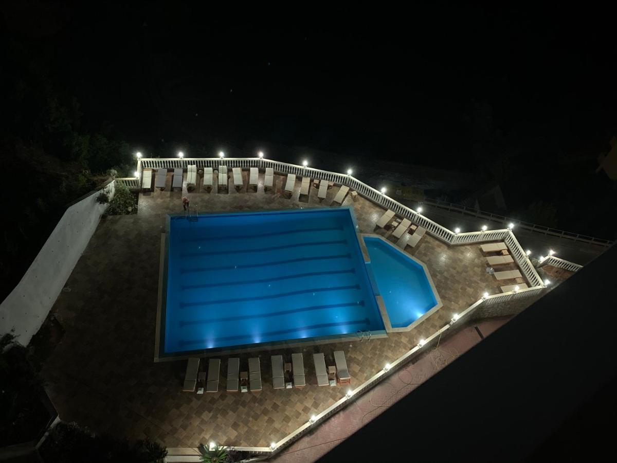 Hakunna Matata Residence & Apartments Vlore Ngoại thất bức ảnh